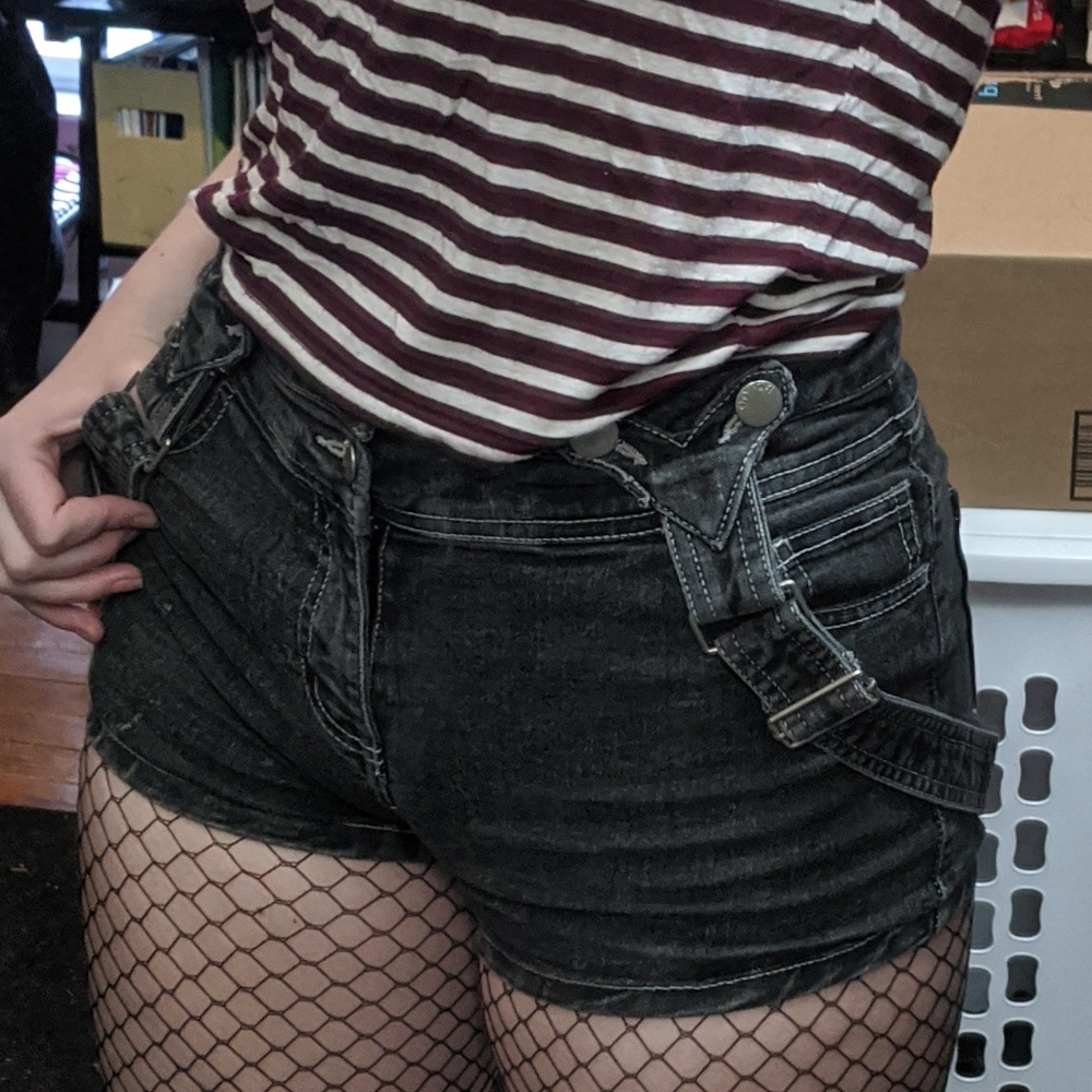 Bongo girls suspender high waisted shorts